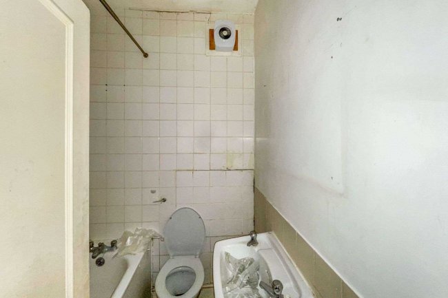 8A Gledstanes Road, London W14 9HU 9