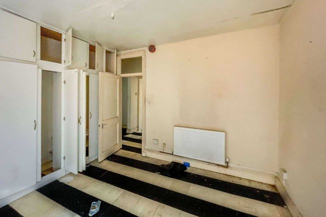 8A Gledstanes Road, London W14 9HU 9