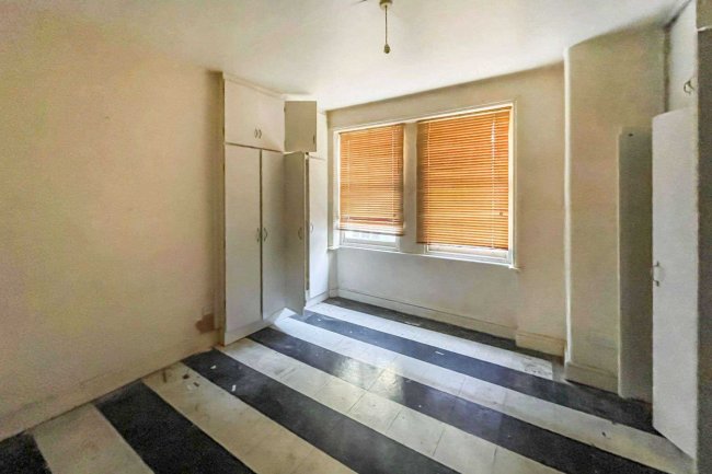 8A Gledstanes Road, London W14 9HU 9