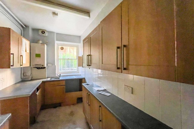 8A Gledstanes Road, London W14 9HU 9