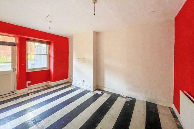 8A Gledstanes Road, London W14 9HU 9