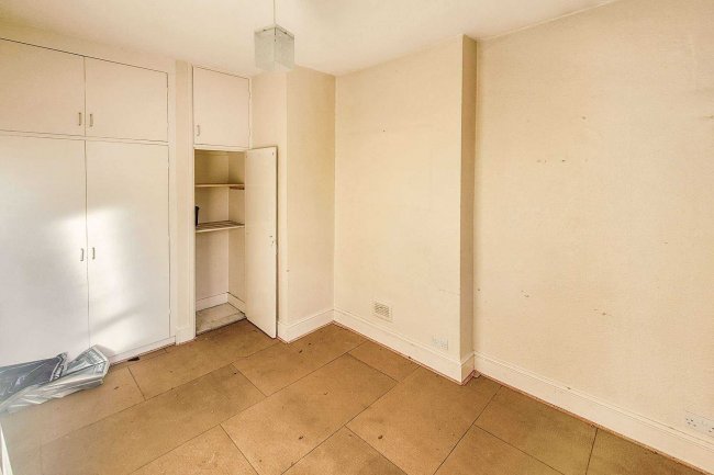 59B Ramsay Road, London W3 8AZ 10