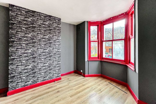 20A Gayford Road, London W12 9BN 5