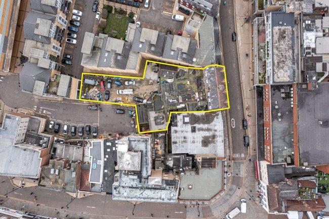 Bitter End, 15 High Street, Romford, RM1 1JU  7