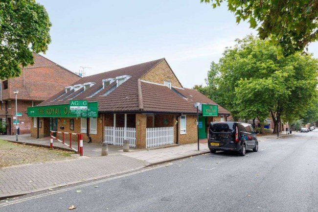 Royal Oak, 250 St Johns Way, Archway, London N19 3RJ 8