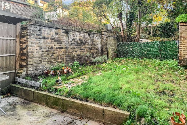 108 Blackheath Road, London, SE10 8DA
 5