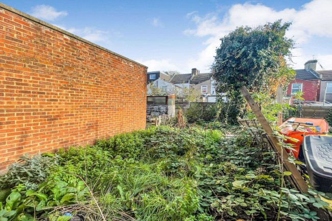 58 Friars Road, East Ham, London, E6 1LL 6