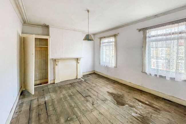 58 Friars Road, East Ham, London, E6 1LL 6