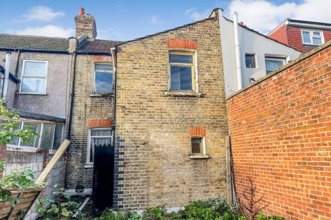 58 Friars Road, East Ham, London, E6 1LL 6