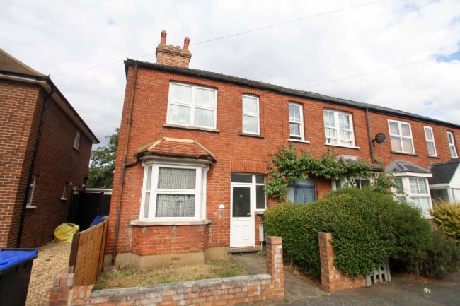 5 Park Avenue, Egham, Surrey, TW20 8HW 9