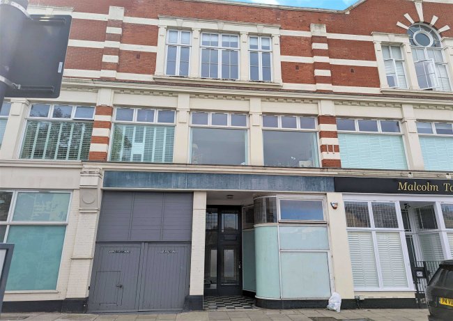 241 Dawes Road, Fulham, London SW6 7RD
 6