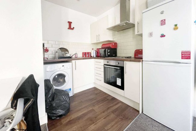 16 Courier House, 9 King Cross Street, Halifax, West Yorkshire, HX1 2DG 5