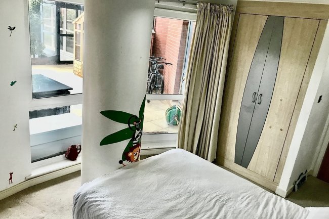 110 New Atlas Wharf, 3 Arnhem Place, Isle of Dogs, London E14 3ST 2