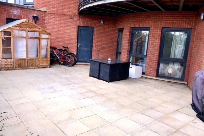 110 New Atlas Wharf, 3 Arnhem Place, Isle of Dogs, London E14 3ST 2