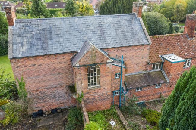 Cradlebridge House, 140 Leigh Road, Westbury, Wiltshire BA13 3QR  9