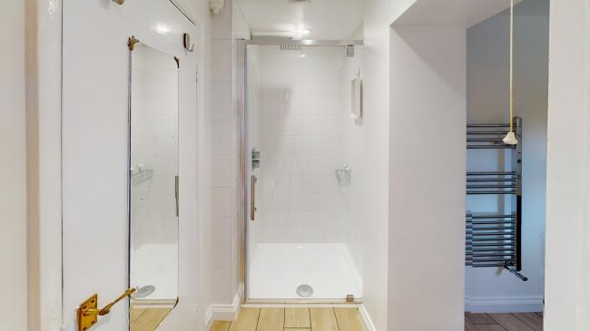 Flat 3, 44 Grovehill Road, Redhill, Surrey RH1 6DB 5