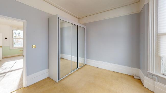 Flat 3, 44 Grovehill Road, Redhill, Surrey RH1 6DB 5