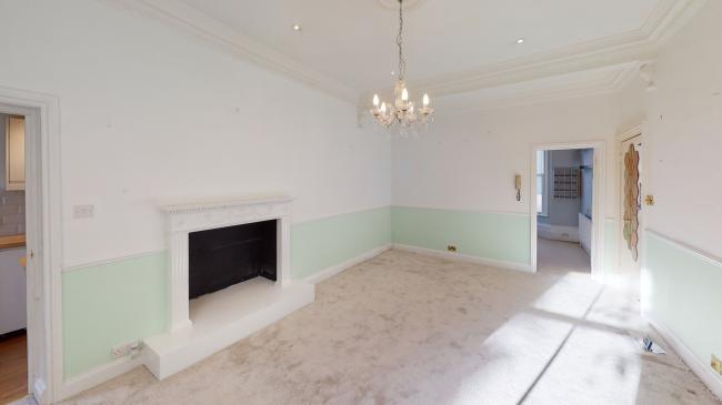 Flat 3, 44 Grovehill Road, Redhill, Surrey RH1 6DB 5