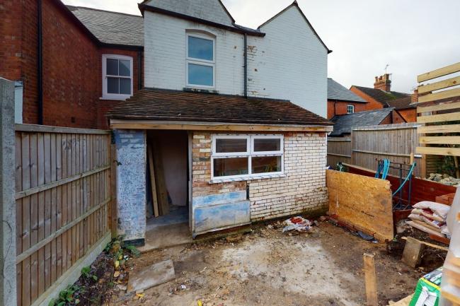 52A Langborough Road, Wokingham, Berkshire RG40 2BT 8