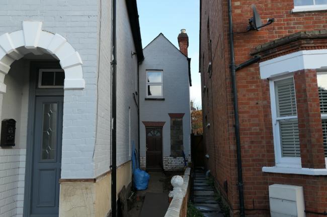 52A Langborough Road, Wokingham, Berkshire RG40 2BT 8