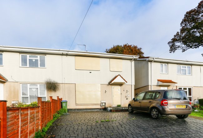 127 Halcot Avenue, Bexleyheath, Kent, DA6 7QA
 8