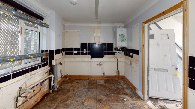 127 Halcot Avenue, Bexleyheath, Kent, DA6 7QA
 8