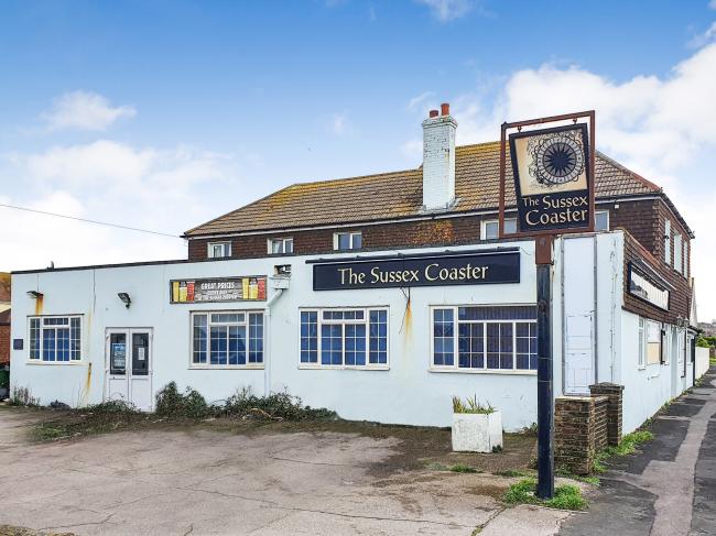 The Sussex Coaster, 82 South Coast Road, Peacehaven, East Sussex BN10 8SJ
 6