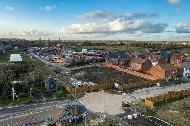 Land on the North of Aston Clinton Road, Aston Clinton, HP22 5AB
 10