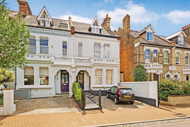 83 Brodrick Road, Wandsworth, London SW17 7DX 
 1