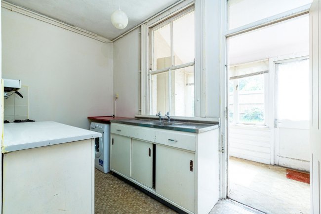 83 Brodrick Road, Wandsworth, London SW17 7DX 
 1