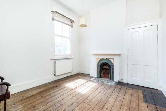 83 Brodrick Road, Wandsworth, London SW17 7DX 
 1