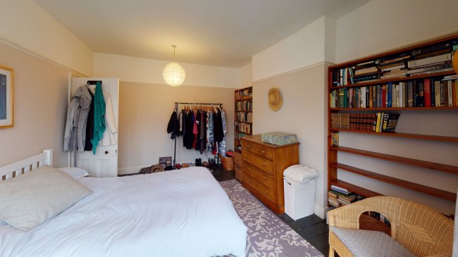 70 Gascony Avenue, West Hampstead, London, NW6 4NE
 3