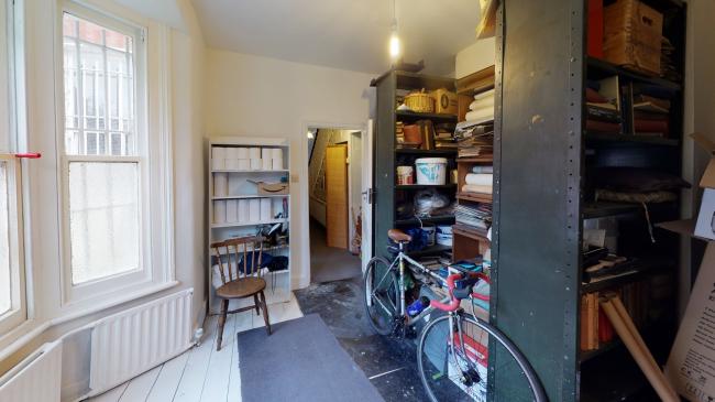 70 Gascony Avenue, West Hampstead, London, NW6 4NE
 3