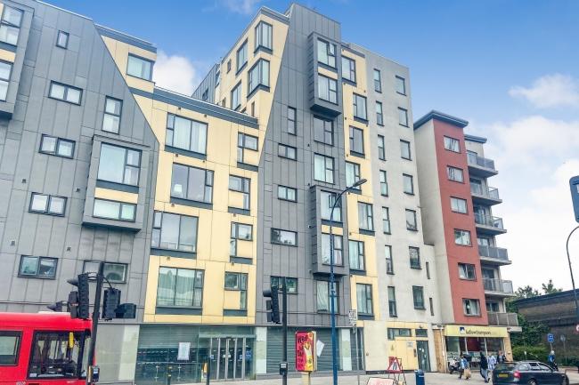 23 Axis House, 262 Lewisham High Street, Lewisham, London SE13 6AD 6