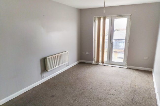 111 Moorhead Close, Cardiff, Wales CF24 5FD 8
