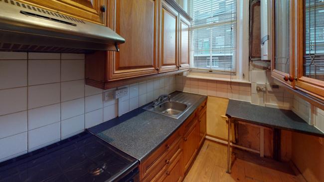 21 Cleveland Mansions, Lambeth, London, SW9 0ES
 8