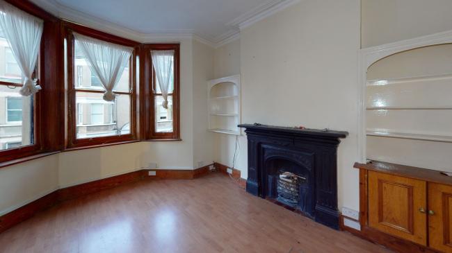 21 Cleveland Mansions, Lambeth, London, SW9 0ES
 8