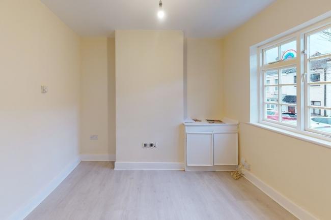 20 Borough Hill, Croydon, Surrey CR0 4LN 6