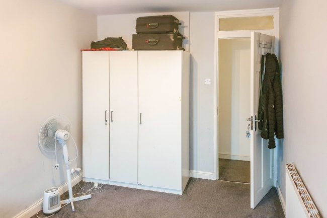 20 Swindon Close, Ilford, Essex IG3 8BQ
 1