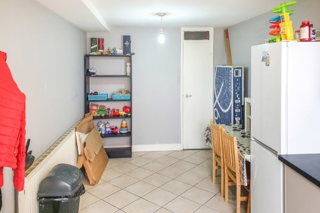 20 Swindon Close, Ilford, Essex IG3 8BQ
 1