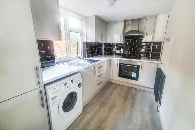 56 Cressingham Road, Lewisham, London, SE13 5AG
 6
