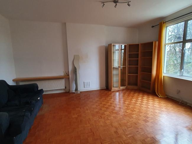 4 January House, 28 Birdhurst Rise, South Croydon, CR2 7ED
 10