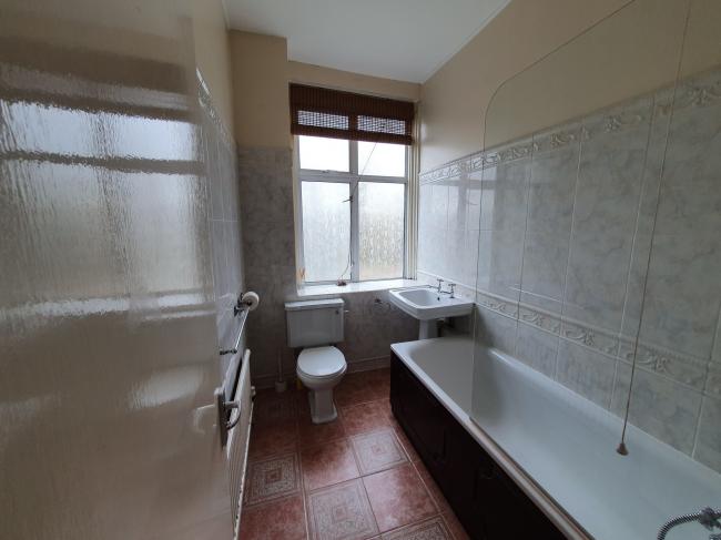 4 January House, 28 Birdhurst Rise, South Croydon, CR2 7ED
 10