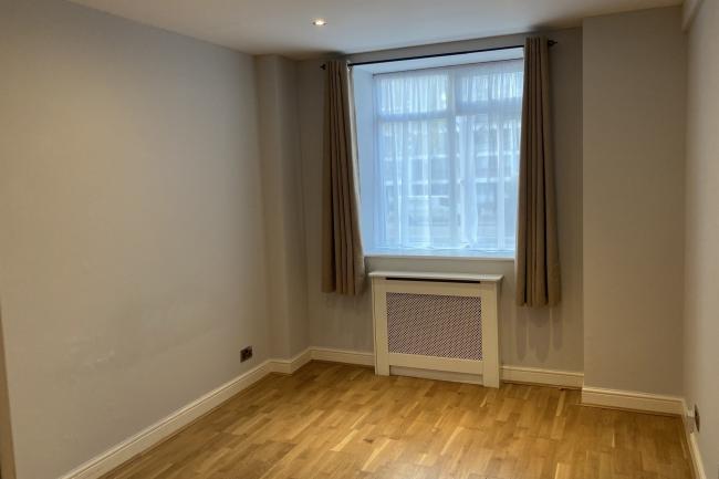 28 Wellesley Court, Maida Vale, London, W9 1RJ
 9