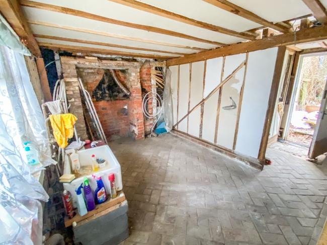 The Thatched Cottage, 18 Duck Street, Little Easton, Dunmow, Essex, CM6 2JG 9