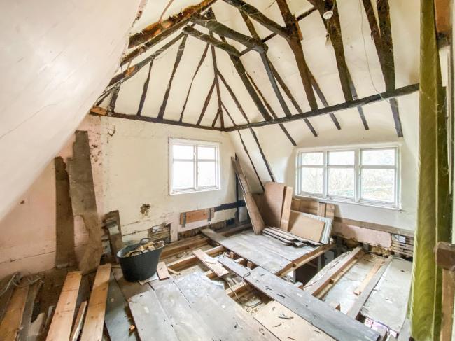 The Thatched Cottage, 18 Duck Street, Little Easton, Dunmow, Essex, CM6 2JG 9