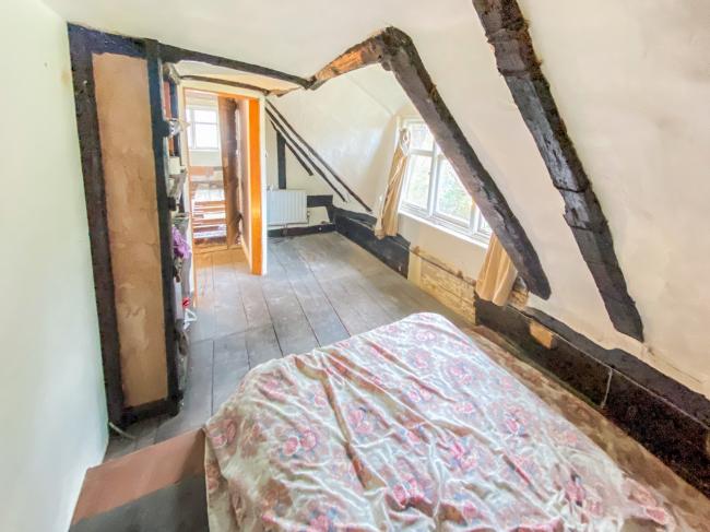 The Thatched Cottage, 18 Duck Street, Little Easton, Dunmow, Essex, CM6 2JG 9