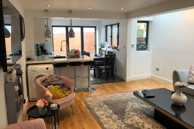 48A Tennyson Road, Queens Park, London, NW6 7SA
 4