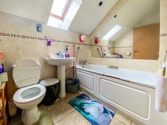 Flat 211, Maritime House, Greens End, Woolwich, London SE18 6HB
 9