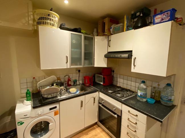 10 Kings Parade, Tottenham, London, N17 6QL 
 3